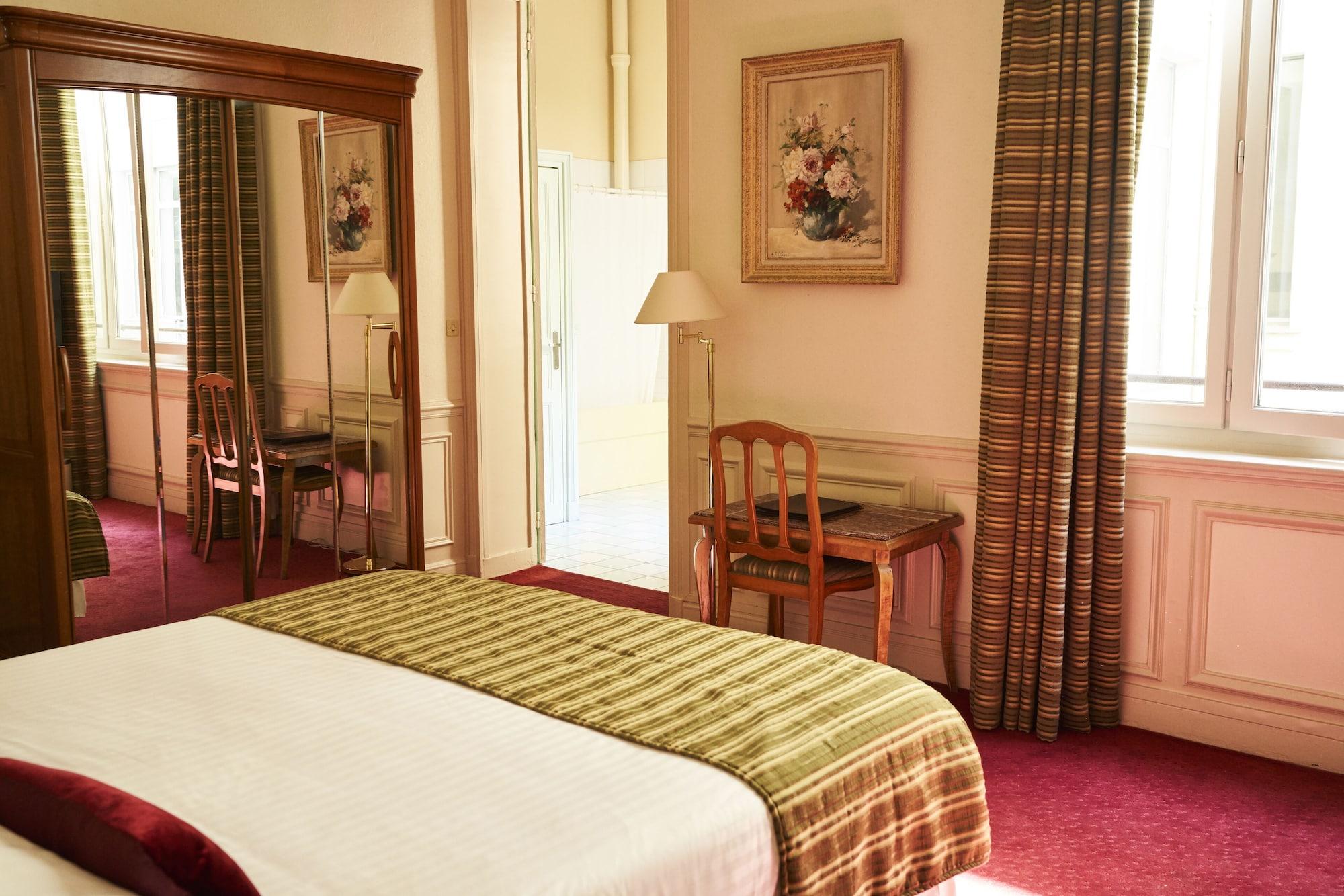 Hotel Langlois Paris Exterior photo