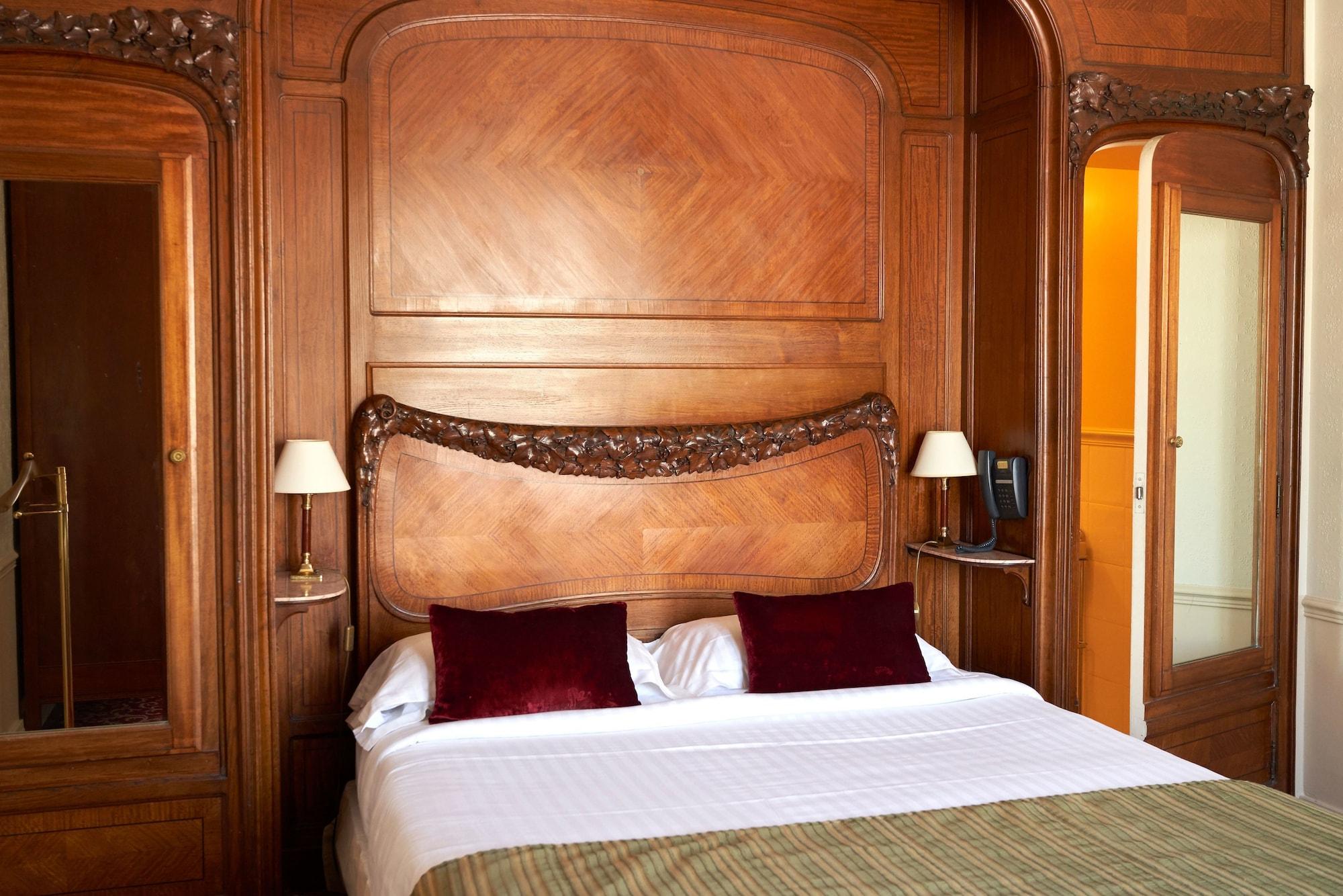 Hotel Langlois Paris Exterior photo