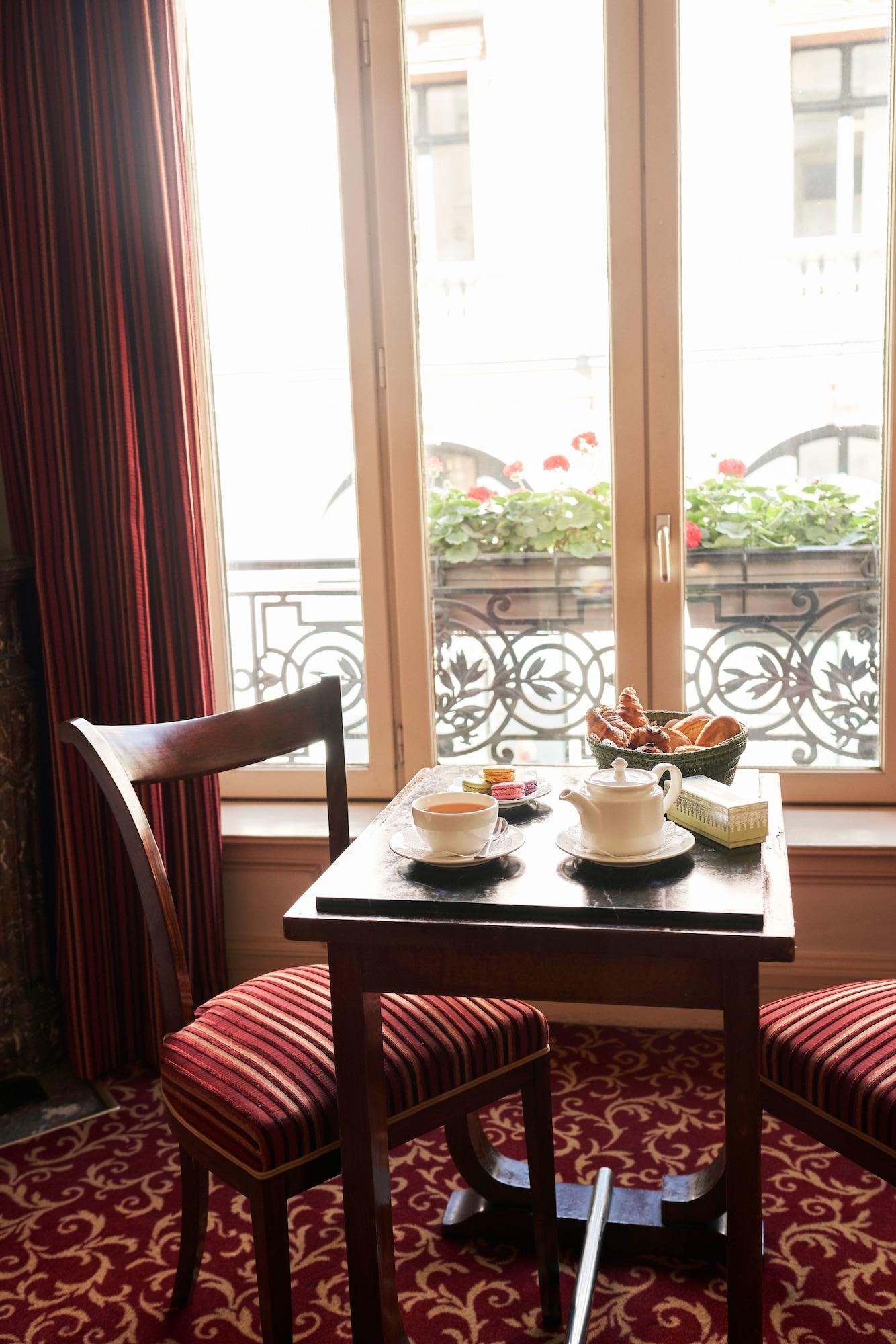Hotel Langlois Paris Exterior photo
