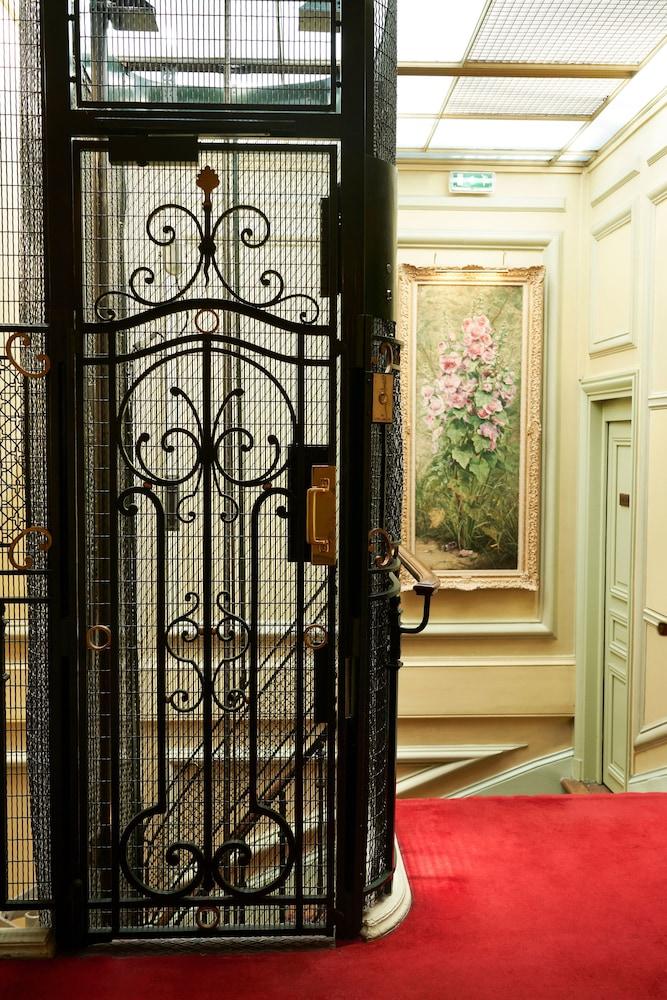 Hotel Langlois Paris Exterior photo
