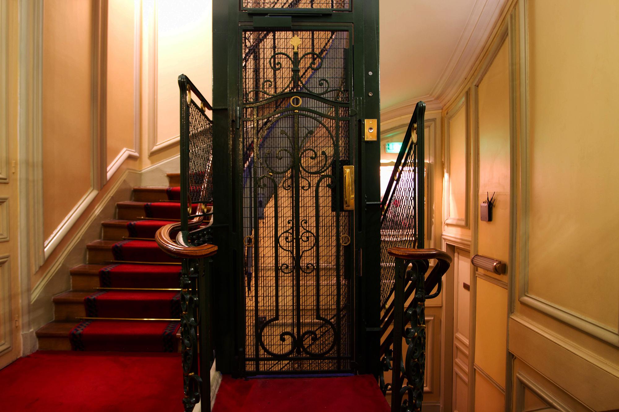 Hotel Langlois Paris Exterior photo
