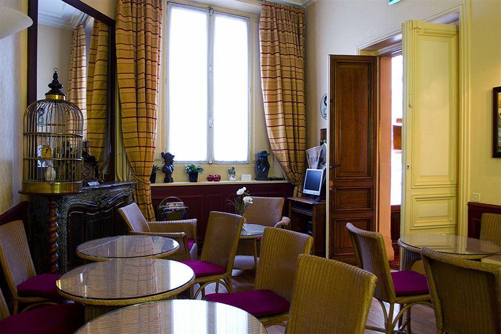 Hotel Langlois Paris Exterior photo