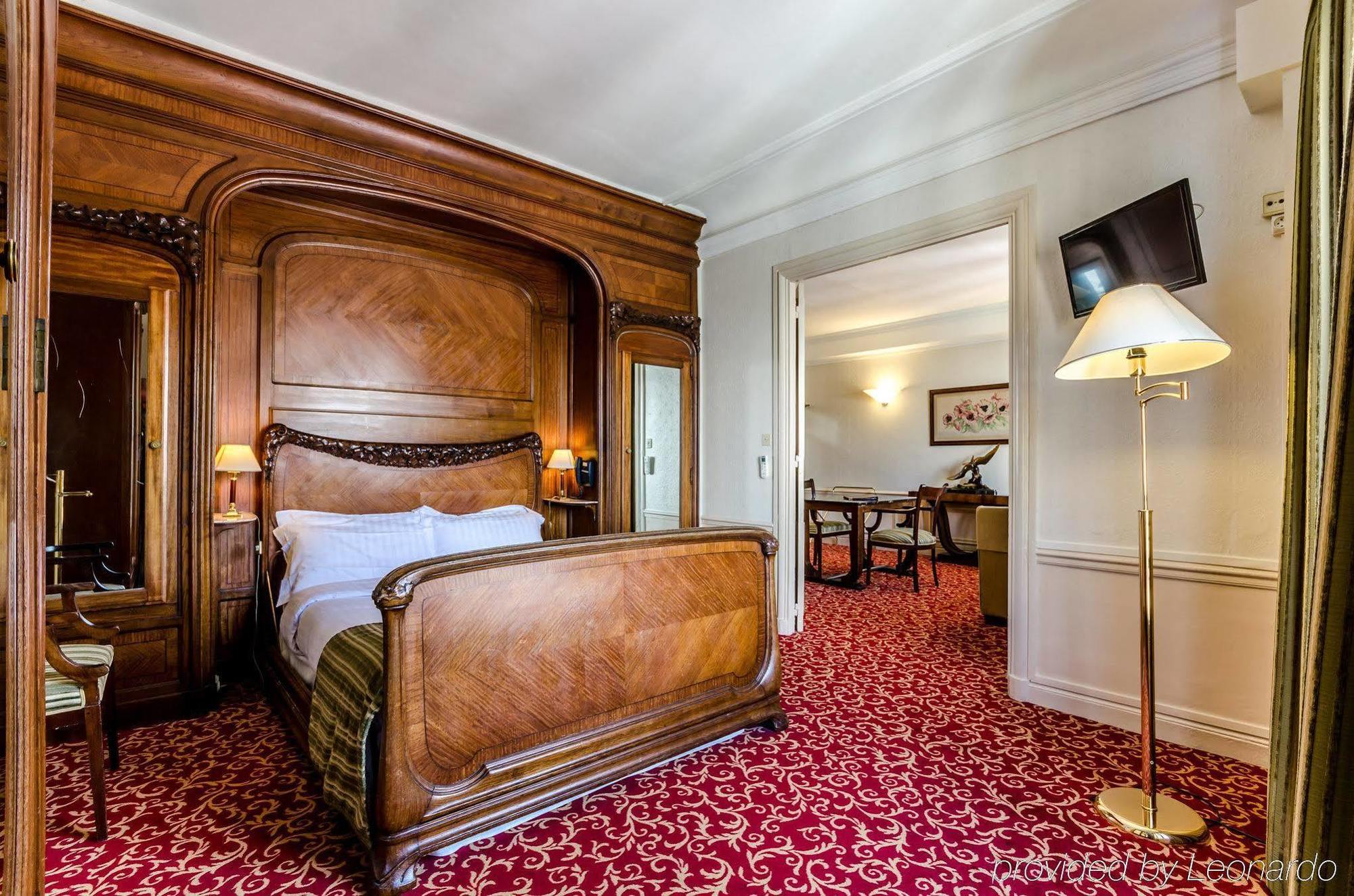 Hotel Langlois Paris Exterior photo
